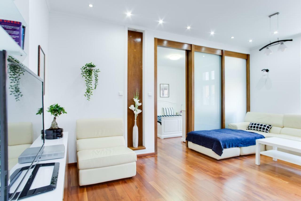 Royal Apartment Near River - Nek4Th Прага Экстерьер фото